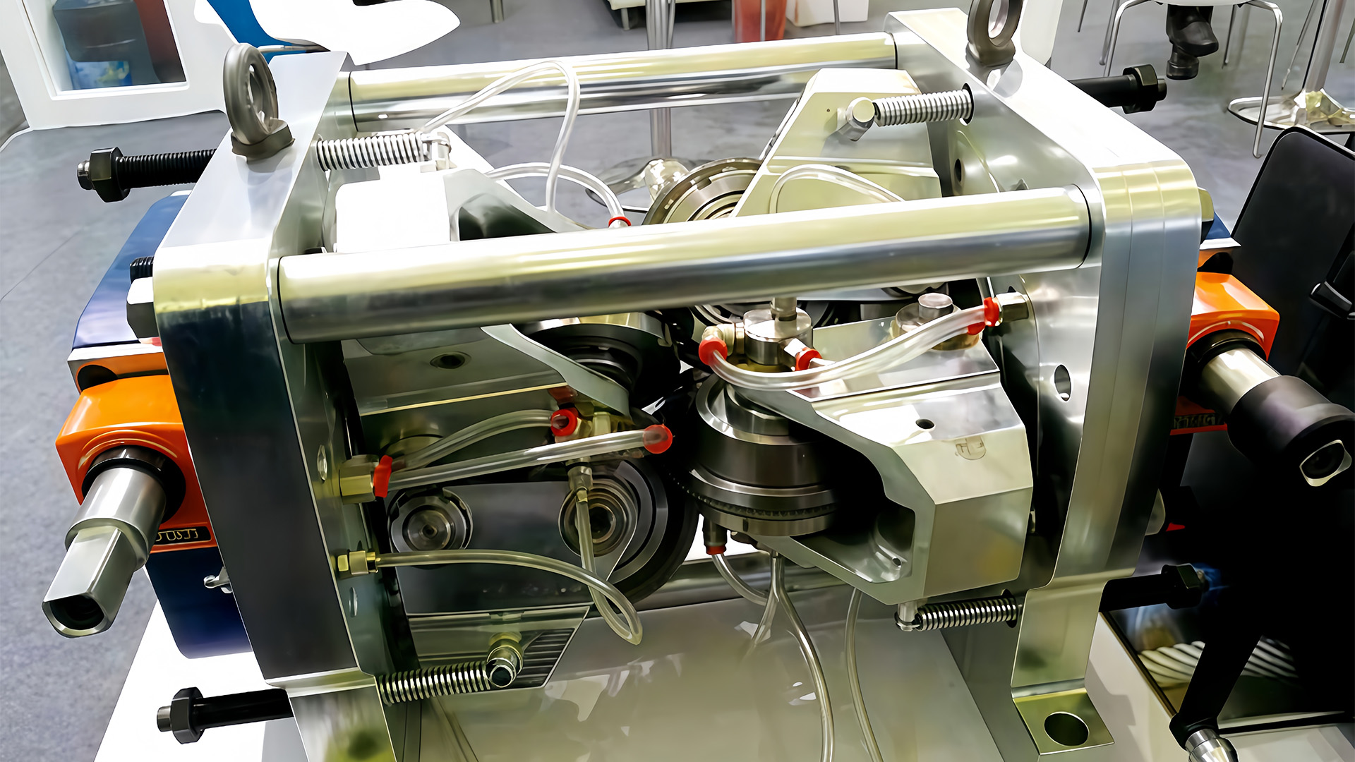 How does the Wire Drawing Machine maintain high efficiency and minimize downtime during production runs?